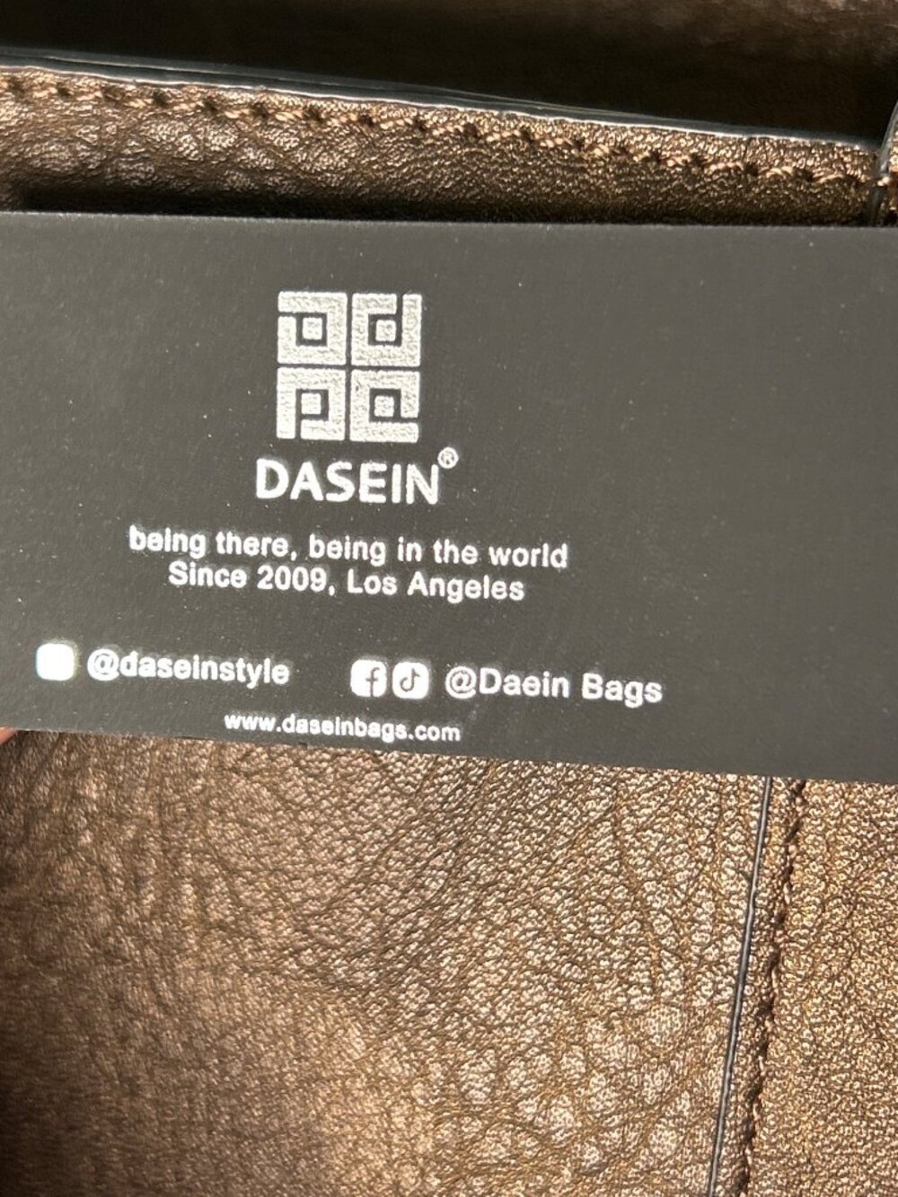NEW Dasein Brown & Metallic Gold Tote Purse w/ Wristlet & Makeup Bag & Strap USA - Picture 11 of 11